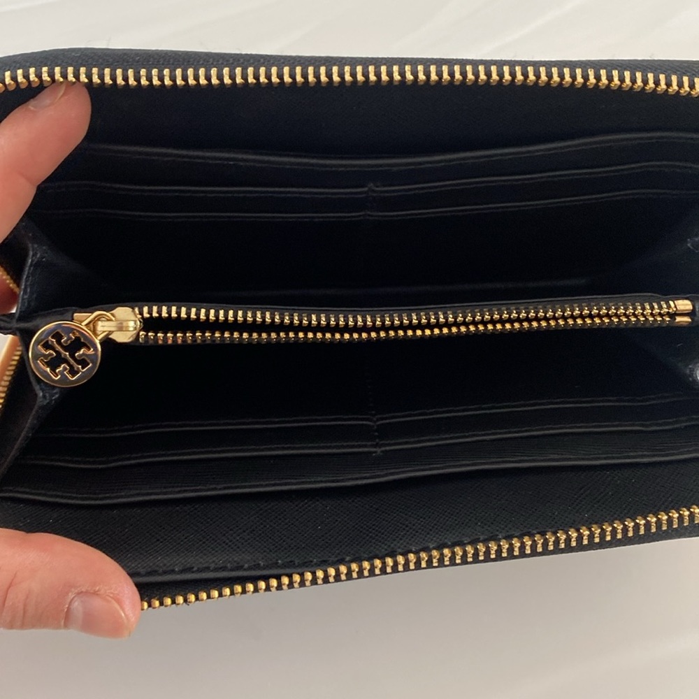 Tory Burch Wallet - Picture 3 of 5